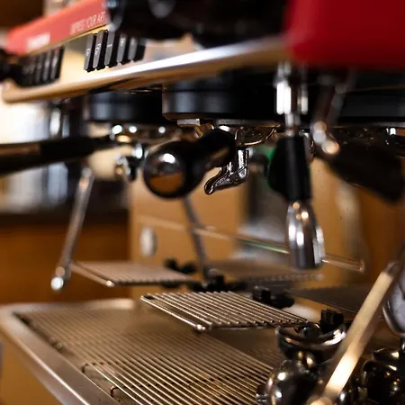 Hotel Peanut Mountain & Le Communal