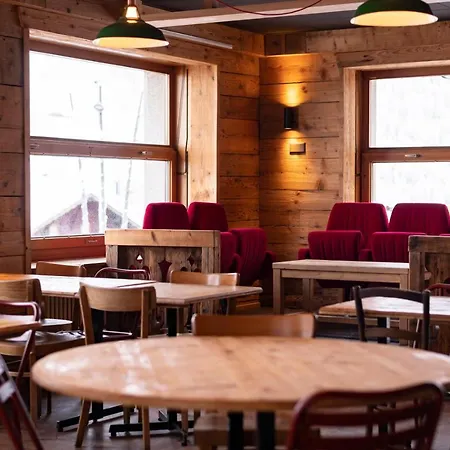 Peanut Mountain & Le Communal * Val dʼIlliez