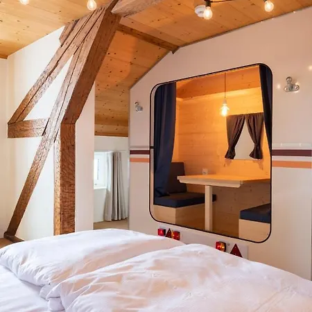 Peanut Mountain & Le Communal *