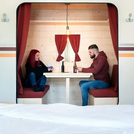 Peanut Mountain & Le Communal