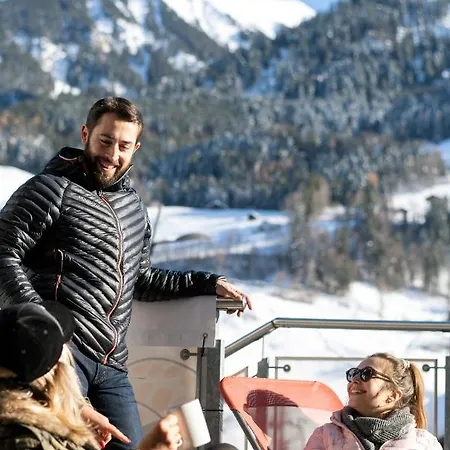 Peanut Mountain & Le Communal *