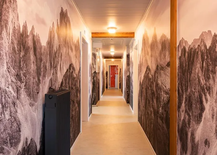 Szálloda Peanut Mountain & Le Communal Val dʼIlliez