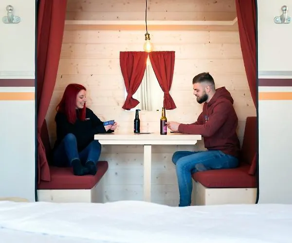 Peanut Mountain & Le Communal