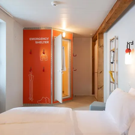 Peanut Mountain & Le Communal Hotel Val dʼIlliez
