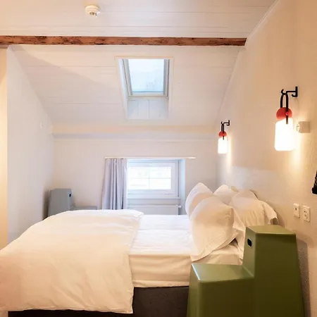 Peanut Mountain & Le Communal