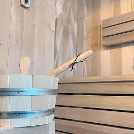 Peanut Mountain & Le Communal Hotel